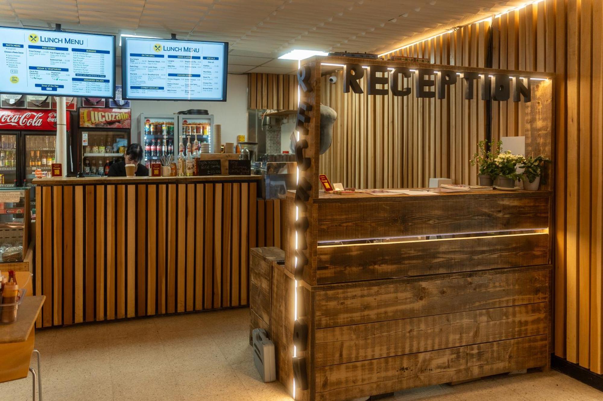 Abbey Point Hotel Вэмблей Экстерьер фото