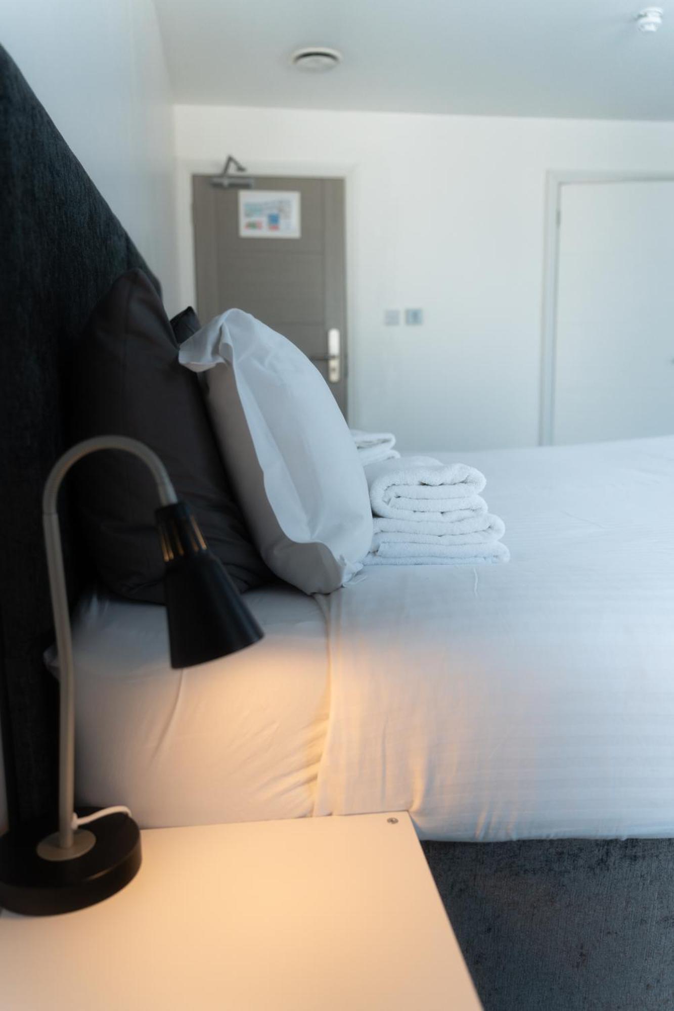 Abbey Point Hotel Вэмблей Экстерьер фото